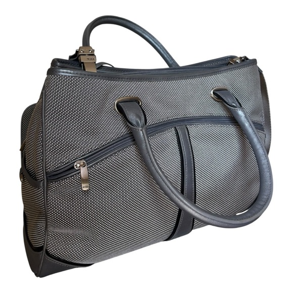 Tumi Earl Gray Nylon Expandable Laptop Briefcase Crossbody - Picture 15 of 15